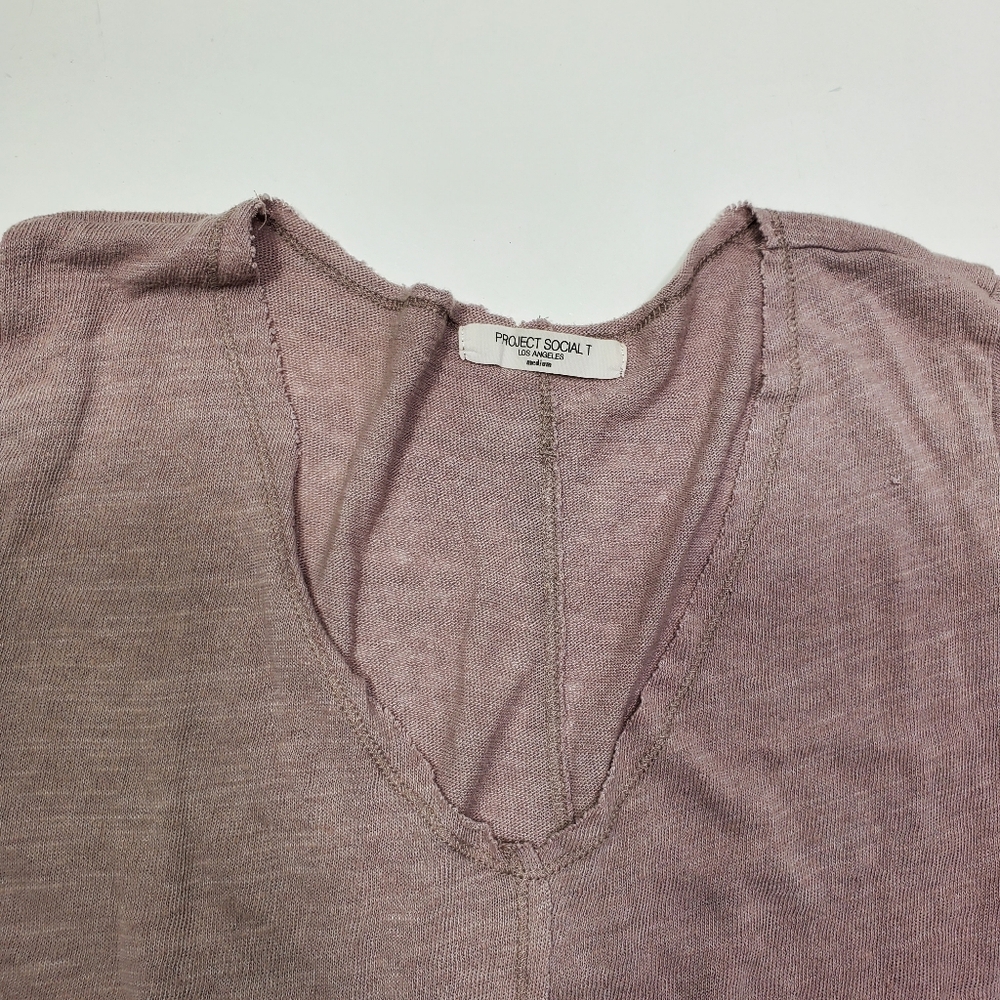 Project Social Women T-Shirt Size Medium Relaxed Fit Classic V-neck short sleeve - Picture 6 of 7